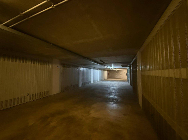 Box o garage in vendita a Roma 