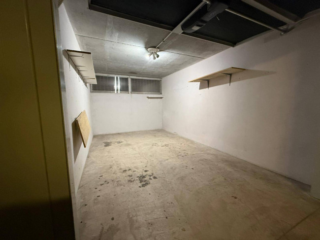 Box o garage in vendita a Roma 