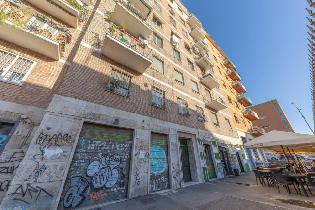 Locale commerciale in vendita a Roma Garbatella