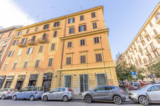 Locale commerciale in affitto a Roma S.Giovanni