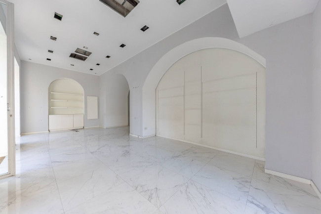 Locale commerciale in affitto a Roma S.Giovanni