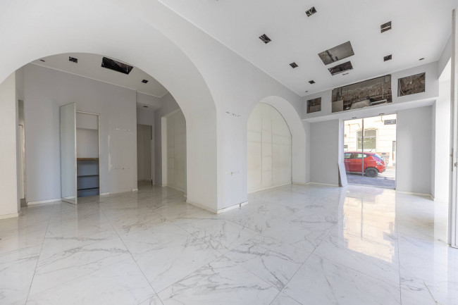 Locale commerciale in affitto a Roma S.Giovanni