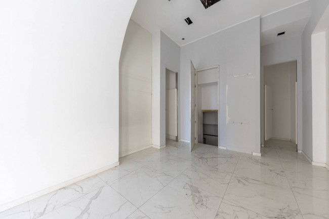 Locale commerciale in affitto a Roma S.Giovanni