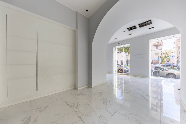 Locale commerciale in affitto a Roma S.Giovanni
