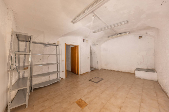 Locale commerciale in affitto a Roma S.Giovanni