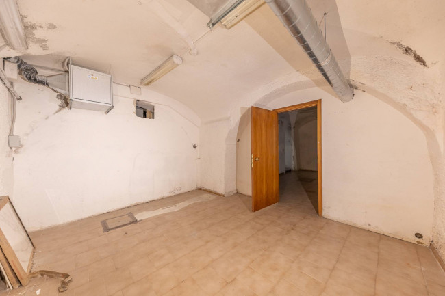 Locale commerciale in affitto a Roma S.Giovanni