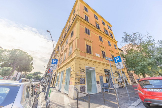 Locale commerciale in affitto a Roma S.Giovanni