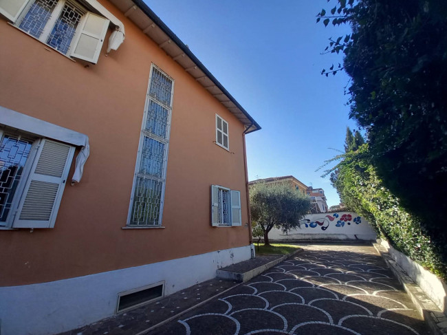 Villa in vendita a Roma Appio Claudio