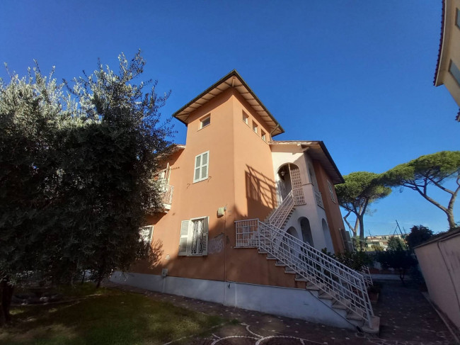 Villa in vendita a Roma Appio Claudio