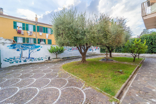 Villa in vendita a Roma Appio Claudio