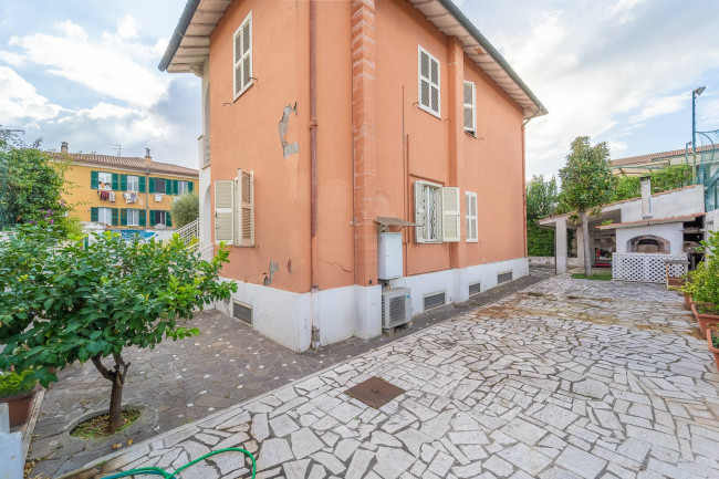 Villa in vendita a Roma Appio Claudio