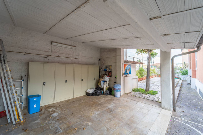 Villa in vendita a Roma Appio Claudio