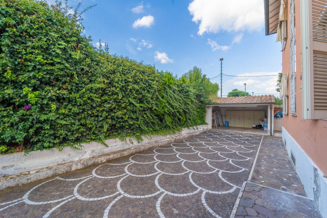 Villa in vendita a Roma Appio Claudio