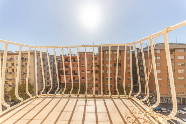 Appartamento in vendita a Roma Colli Albani