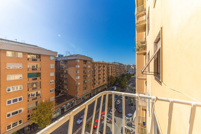 Appartamento in vendita a Roma Colli Albani