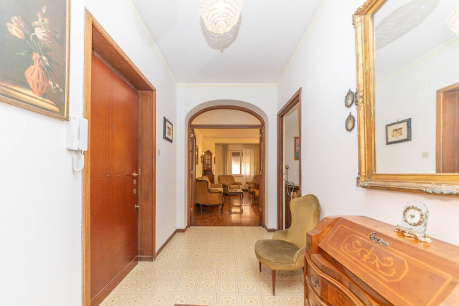 Appartamento in vendita a Roma Colli Albani