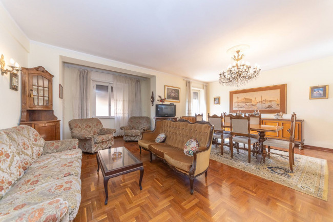 Appartamento in vendita a Roma Colli Albani