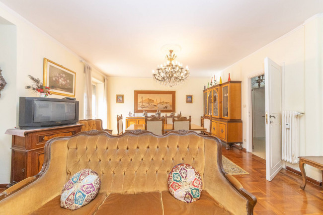 Appartamento in vendita a Roma Colli Albani