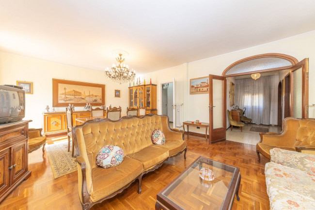 Appartamento in vendita a Roma Colli Albani