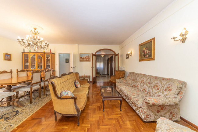 Appartamento in vendita a Roma Colli Albani