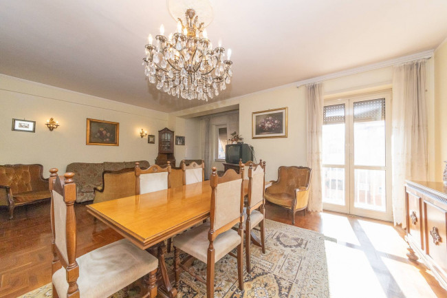 Appartamento in vendita a Roma Colli Albani