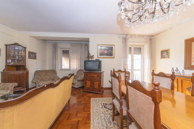 Appartamento in vendita a Roma Colli Albani