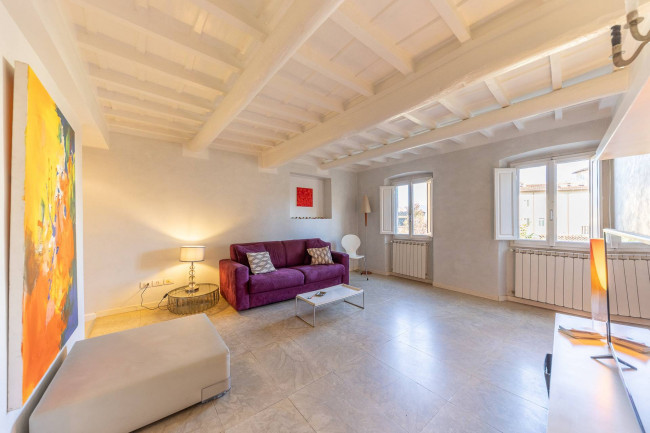 Appartamento in vendita a Firenze Santo Spirito