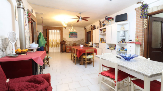 Appartamento in vendita a Aprilia