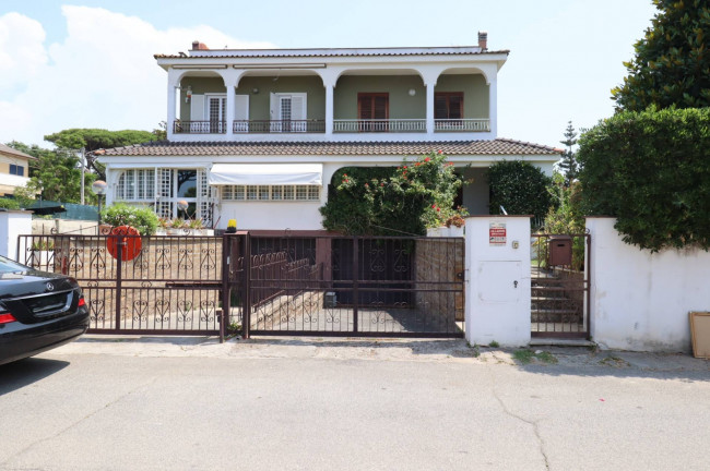 Villette a schiera in vendita a Anzio