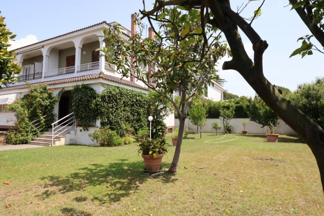 Villette a schiera in vendita a Anzio
