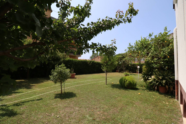 Villette a schiera in vendita a Anzio