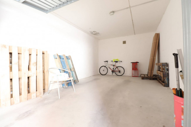 Box o garage in vendita a Nettuno