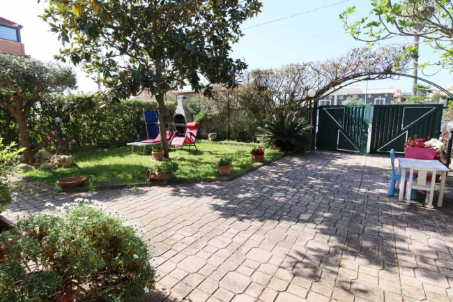 Villette a schiera in vendita a Anzio