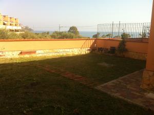 Terraced House for sale in Letojanni