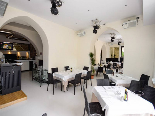 Palazzo/Stabile uso commerciale in vendita a Taormina