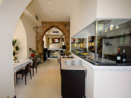 Palazzo/Stabile uso commerciale in vendita a Taormina