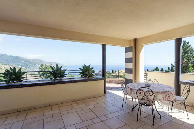 Appartamento in vendita a Taormina