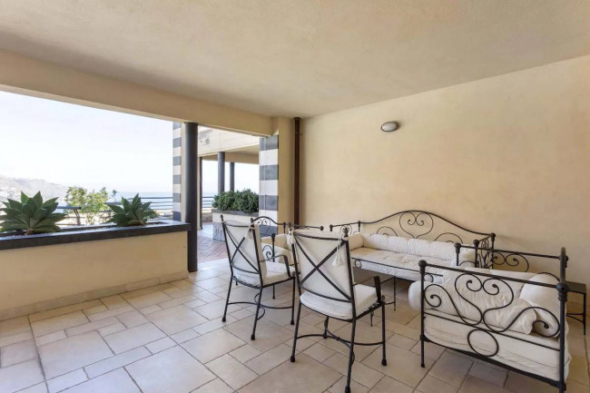 Appartamento in vendita a Taormina