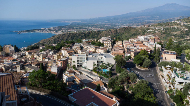 Detached Villa for sale in Taormina
