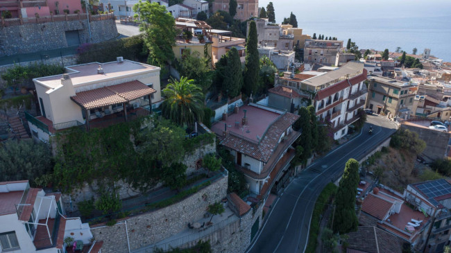 Detached Villa for sale in Taormina