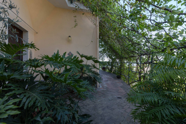 Detached Villa for sale in Taormina