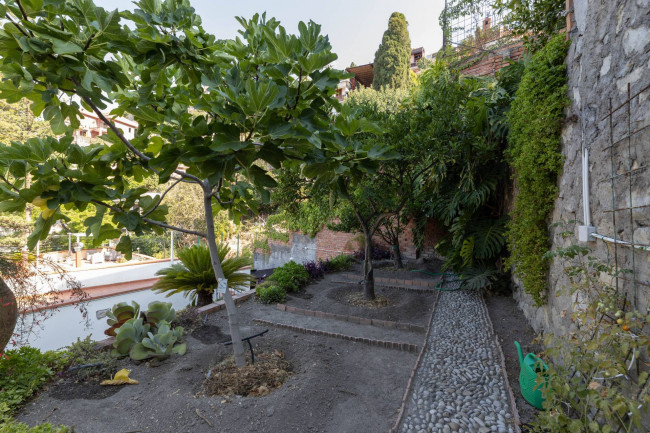 Detached Villa for sale in Taormina