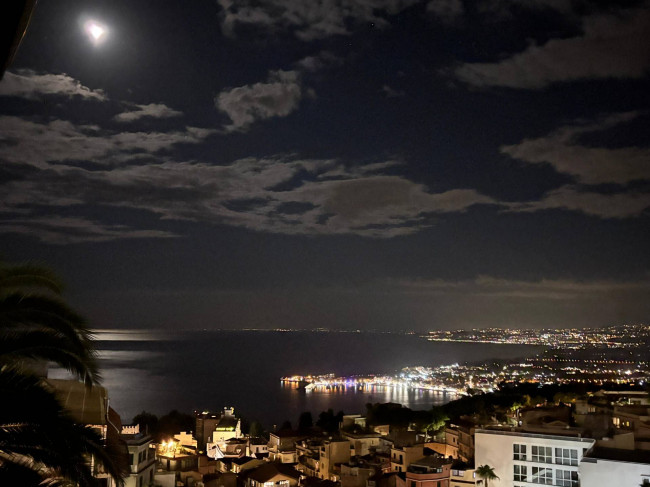 Detached Villa for sale in Taormina