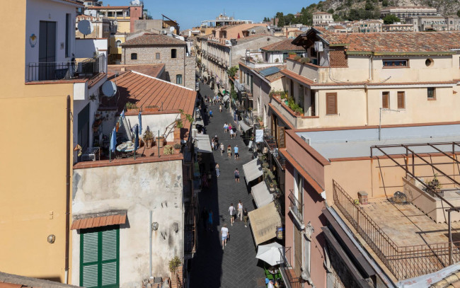 Palazzina/Stabile in vendita a Taormina