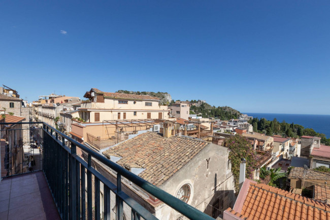Palazzina/Stabile in vendita a Taormina