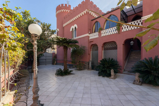 Porzione di villa in vendita a Letojanni
