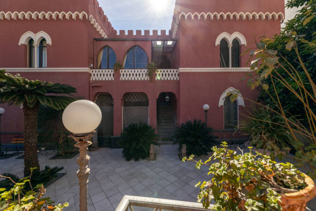 Porzione di villa in vendita a Letojanni