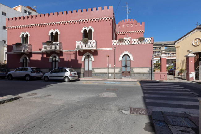 Porzione di villa in vendita a Letojanni