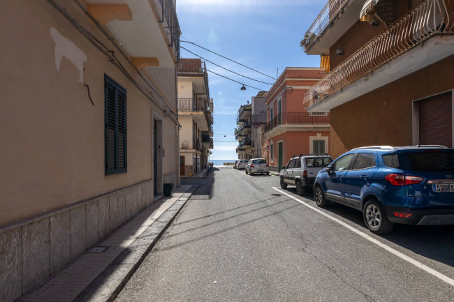 Porzione di villa in vendita a Letojanni