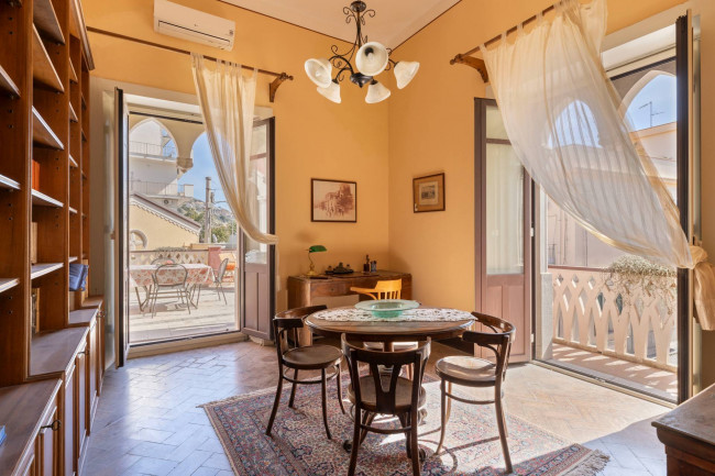 Porzione di villa in vendita a Letojanni